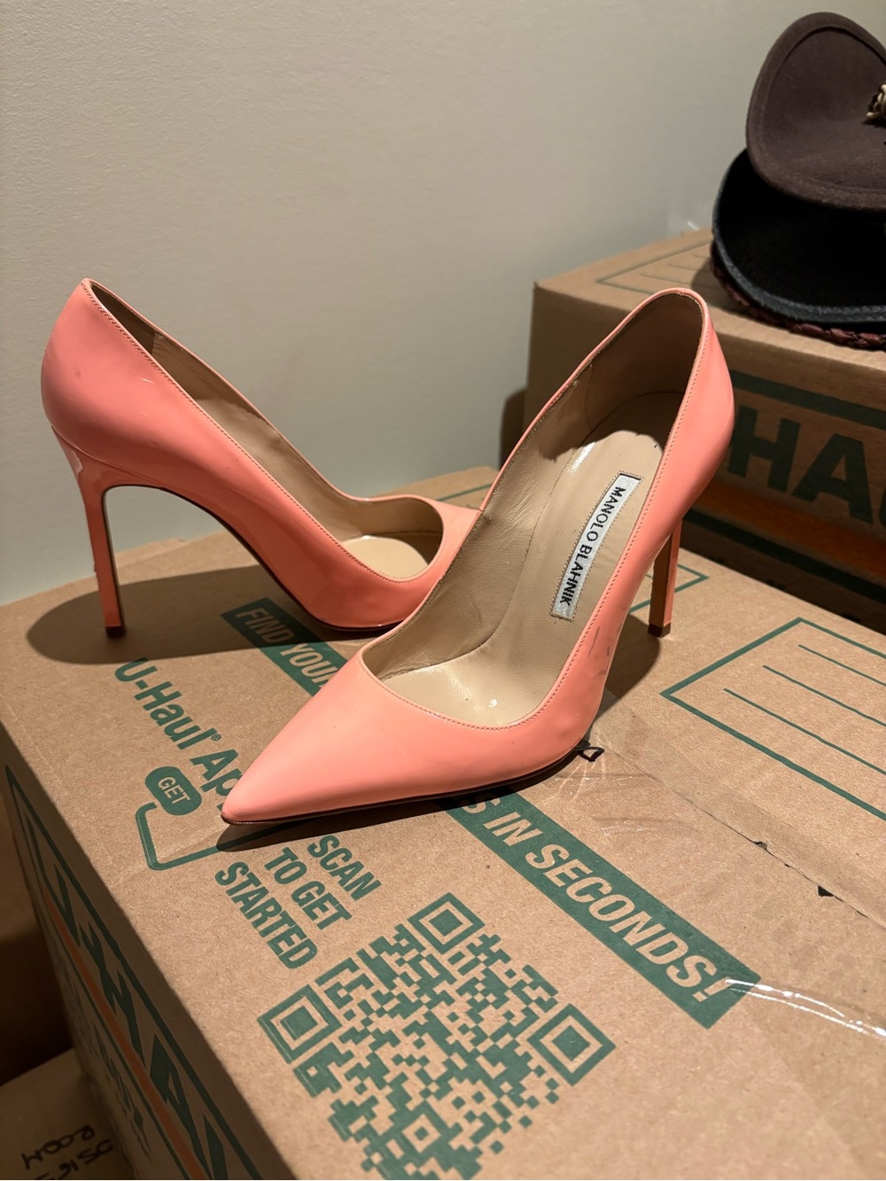 Manolo Blahnik Pink Pointed-Toe Stiletto Pumps